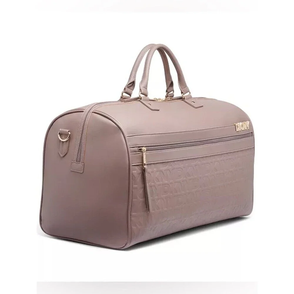 DKNY Clean Cut 21